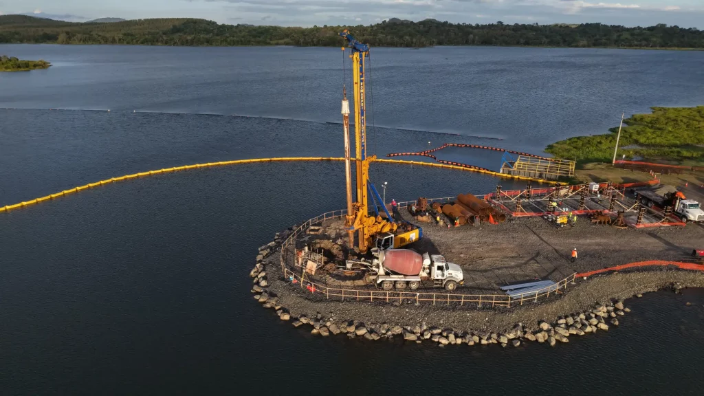 ALIA Concretos impulsa la infraestructura hídrica de Panamá participando en la ampliación de la Planta Potabilizadora de Mendoza. Aportamos suministro técnico y calidad en el vaciado de pilotes para asegurar una obra sólida que beneficiará a miles de ciudadanos.